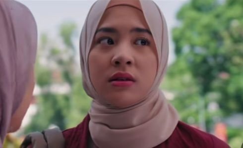 Jadi Santriwati dan Pakai Hijab, Zee Asadel: Harus Ikhlas dan Sabar