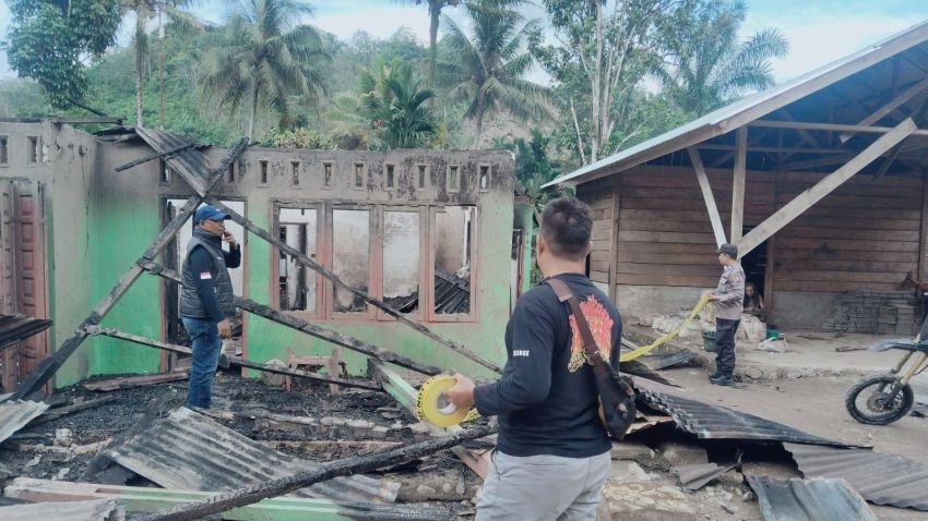 Kebakaran Rumah di Desa Tanjungmarulak Paluta, Satu Balita Tewas