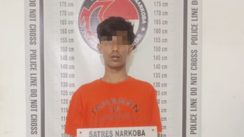 Berdiri di Pinggir Jalan Kota Pematangsiantar, Pemuda 19 Tahun Kantongi Ganja