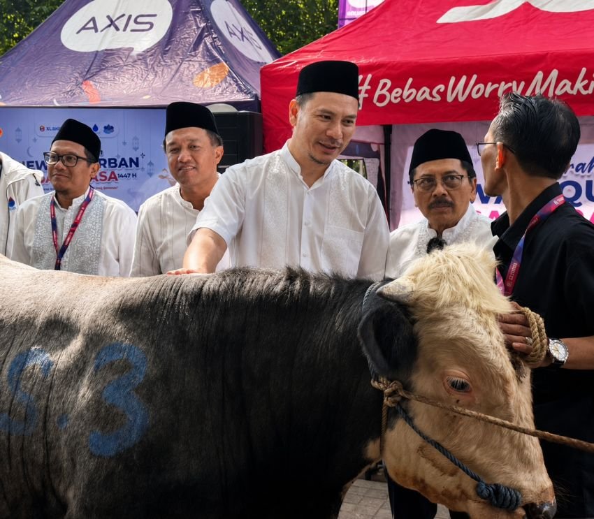 XLSMART Perkuat Semangat Berbagi melalui Program "Qurban Satu Rasa"