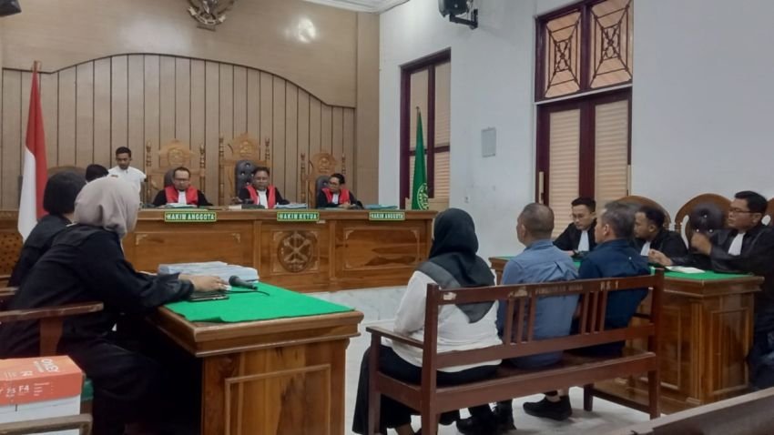 Korupsi Belanja BBM Rp332,2 juta, Mantan Camat Medan Polonia dkk Dituntut Dua Tahun Penjara