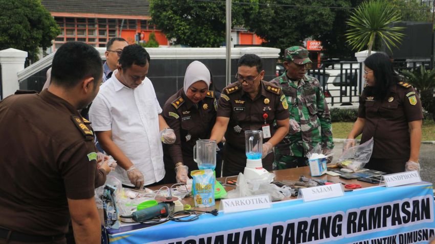 Kejari Pematangsiantar Musnahkan Barang Bukti Narkoba Hingga Kasus Pidana Umum