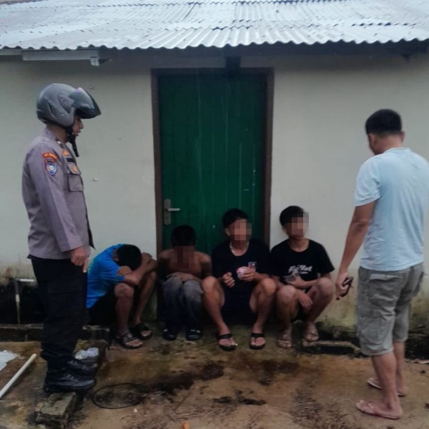 Polsek Pandan Amankan Empat Remaja Penyalahgunaan Zat Adiktif Lem