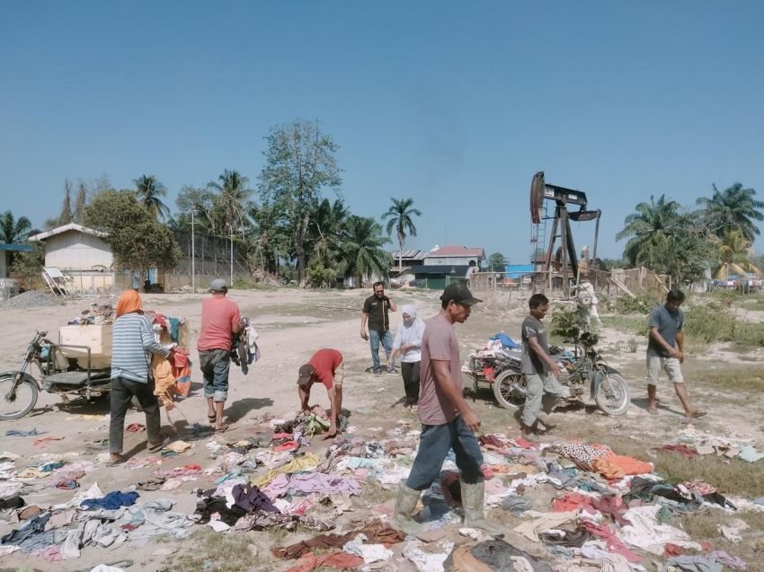Warga Aceh Tamiang Responsif Bongkar Bangunan Sendiri Pascabanjir, Dukung Sterilisasi Area Sumur Pertamina EP