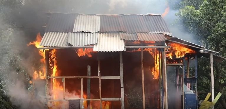 Petugas Pomal Bakar Rumah di Belawan, Curiga jadi Tempat Transaksi Narkoba