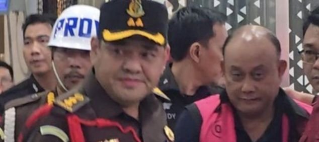 Mantan Kepala BGN Dadan Hindayana Pakai Rompi Pink, Resmi Jadi Tahanan Kejagung