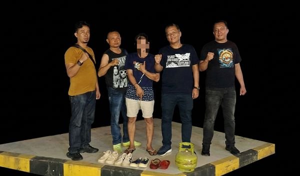 Masuk Lewat Lubang Kamar Mandi, Pencuri di Rumah Guru Diboyong Polisi