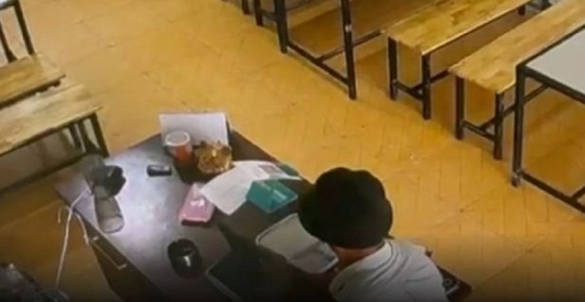 Modus Beli Sarapan, Pelaku Mencuri Tablet Bernilai Jutaan Rupiah