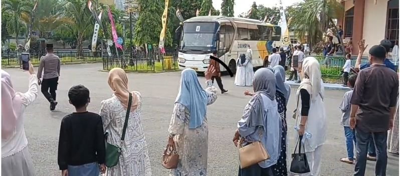 Kloter Kedua Debarkasi Medan Tiba di Tanah Air, Seorang Jamaah Meninggal Dunia