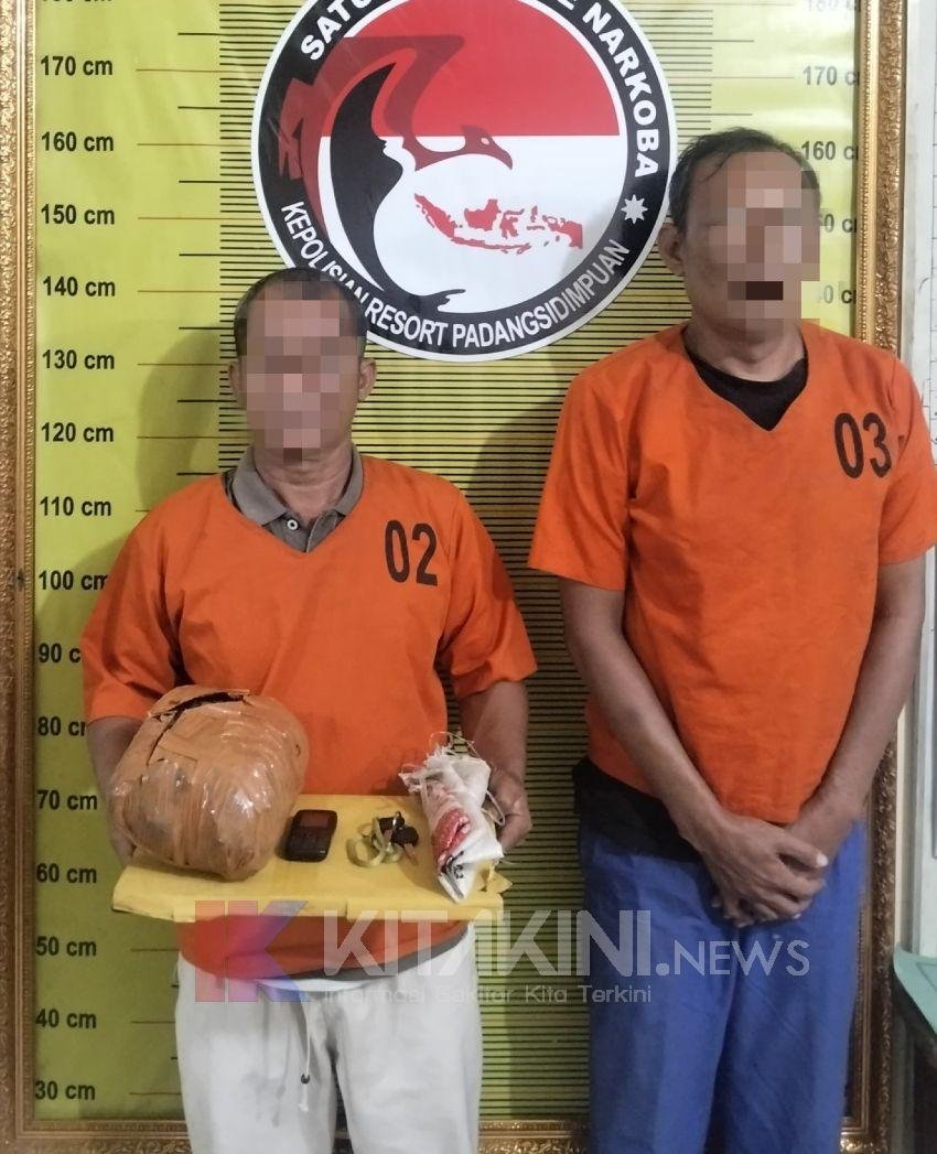 Polisi Tangkap 2 Pria Bawa 1 Bal Ganja Disimpan Dalam Jok Sepeda Motor