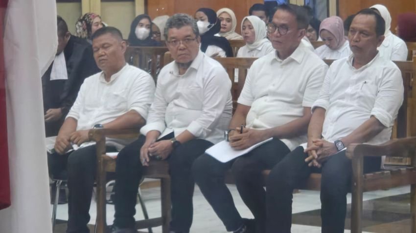 Empat Terdakwa Kasus PTPN II Divonis Bebas, Ruang Sidang Diwarnai Tangis Haru