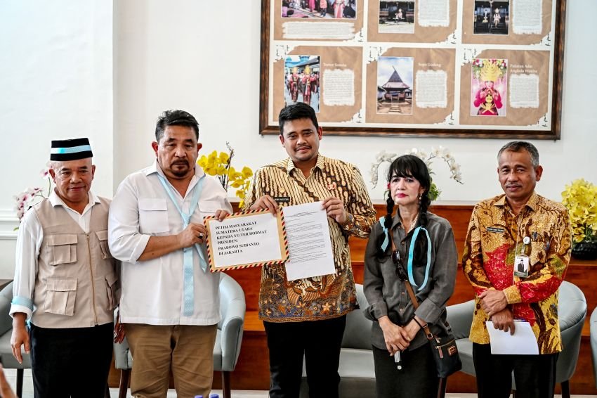 Terima Aspirasi Pendukung MBG, Bobby Siap Teruskan Petisi Masyarakat Sumut ke Prabowo