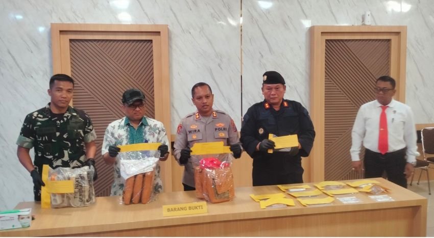 Tim Gabungan Razia Lapas Kelas II B Padangsidimpuan, Petugas Amankan 6 Bal Ganja