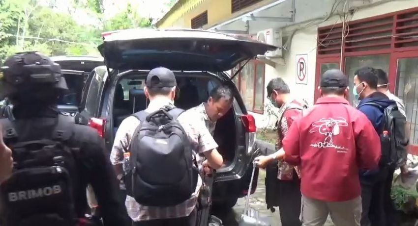 KPK Geledah Sejumlah Kantor Dinas, Diduga Terkait OTT Bupati Langkat Syah Afandin0