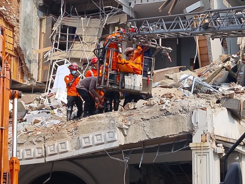 Korban Terakhir Ledakan Grand Polonia Ditemukan, Total Tiga Orang Meninggal Dunia