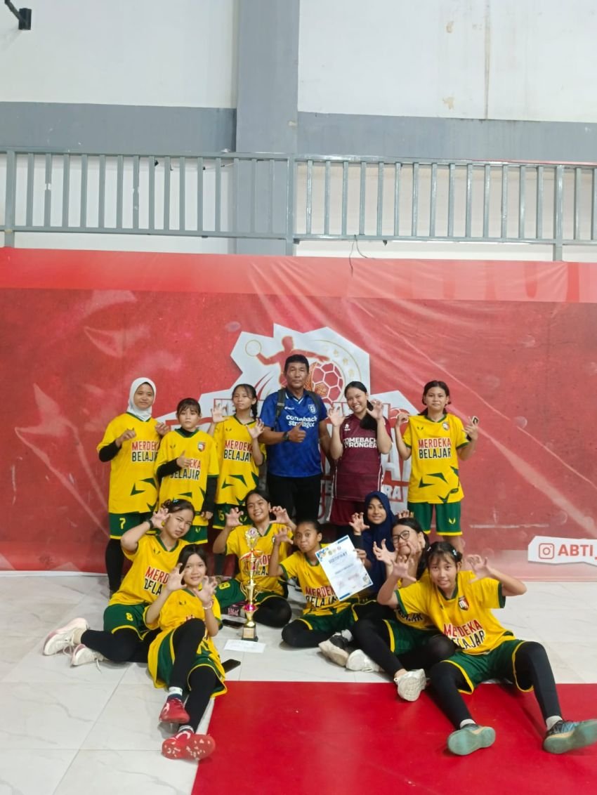 Tim Bola Tangan Putri SMPN 6 Medan Raih Juara II Kejuaraan ABTI 2026