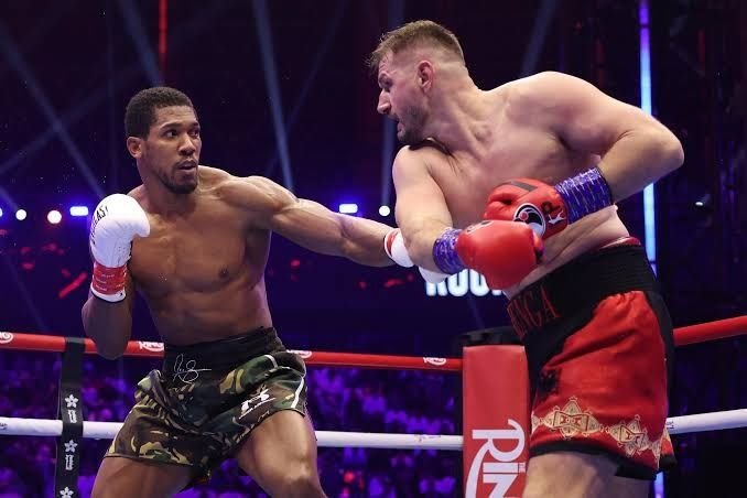 Anthony Joshua Bangkit Setelah Dipukul Jatuh, Pukul KO Prenga Ronde Berikutnya