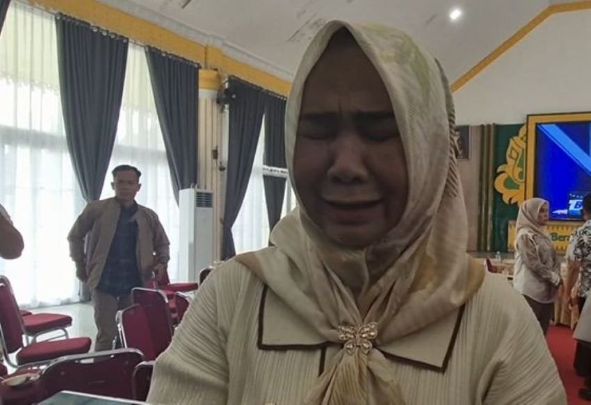 Bupati Langkat Terjaring OTT KPK, Wabup Tiorita Menangis