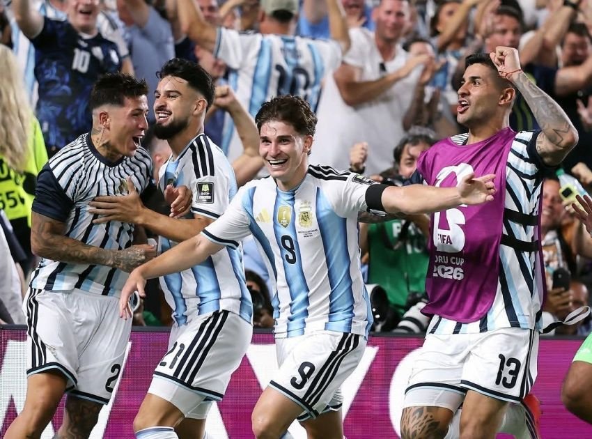 Argentina ke Semifinal, Sempat Kesulitan Atasi Perlawanan 10 Pemain Swiss