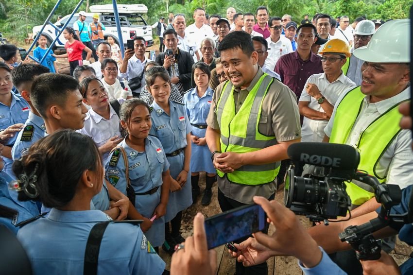 Bobby Mulai Bangun SMKN 1 Gido, Relokasi Sekolah Langganan Banjir ke Lokasi Lebih Layak