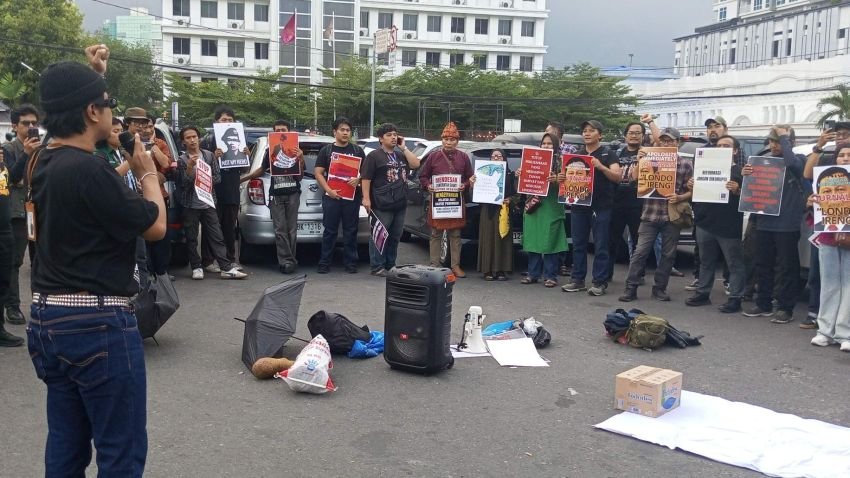 Aksi Solidaritas di Medan Kecam Pernyataan Presiden Prabowo yang Sebut Jurnalis 'Londo Ireng'