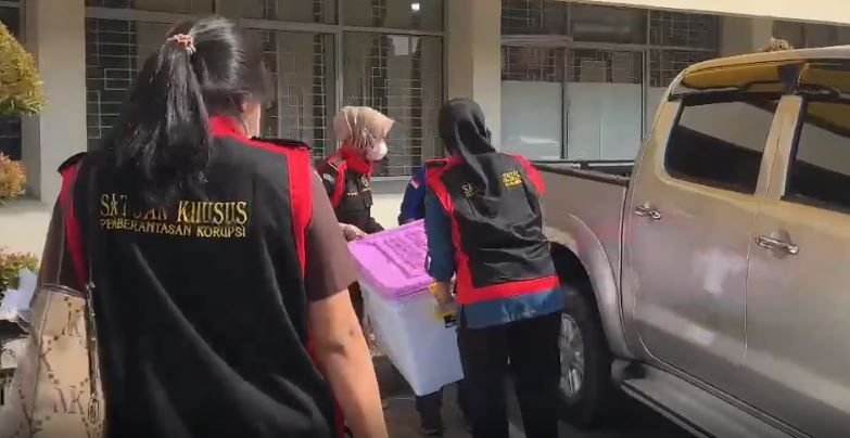 Dugaan Korupsi Alat AI SMA, Kejati Riau Geledah Kantor Dinas Pendidikan