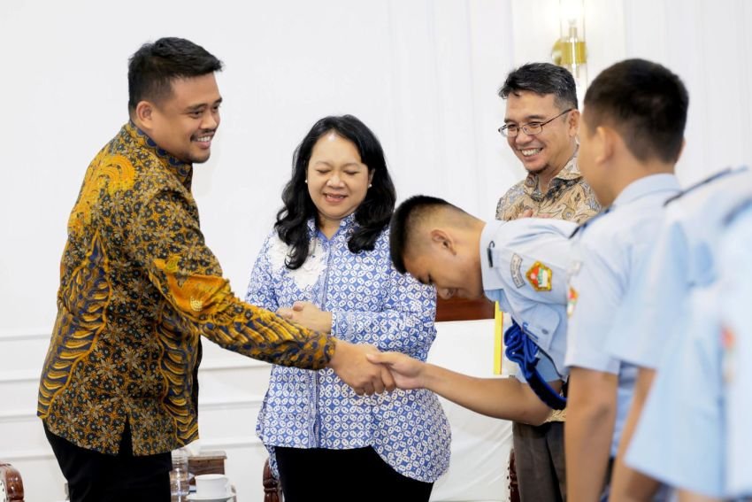 Bobby Nasution Apresiasi SMA Negeri 1 Matauli Pandan, Jadi Sekolah Negeri Pertama di Indonesia Raih Otorisasi IB Diploma Programme