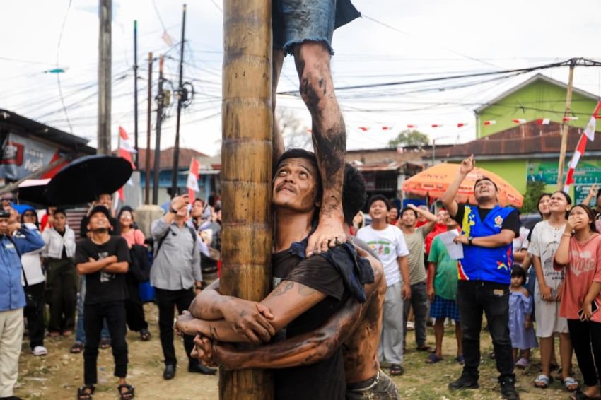 Semarak HUT ke-81 RI di Medan Kota, Rico Waas Apresiasi Gotong Royong Warga dan Karang Taruna