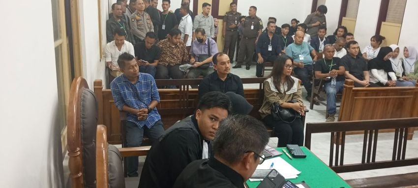 &lsquo;Bawa Pasukan&rsquo;, Walkot Tebingtinggi Jadi Saksi Kasus OTT Korupsi Jaringan Internet Dinas Kominfo