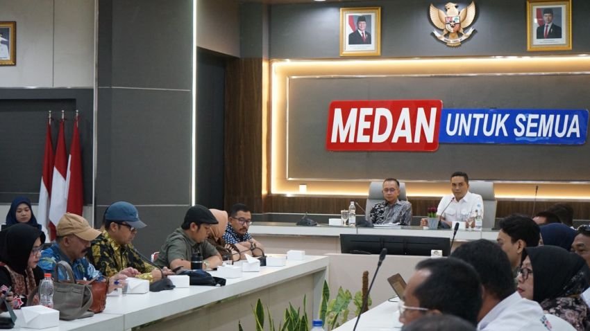 Badan Anggaran DPRD Kota Bandung Kunjungi Bapenda Medan, Pelajari Strategi Optimalisasi PAD dan Inovasi QRESTO