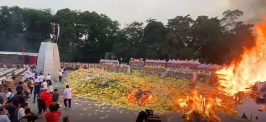 Ratusan Tionghoa Antusias Ikuti Hungry Ghost Festival di Vihara Gunung Timur Medan