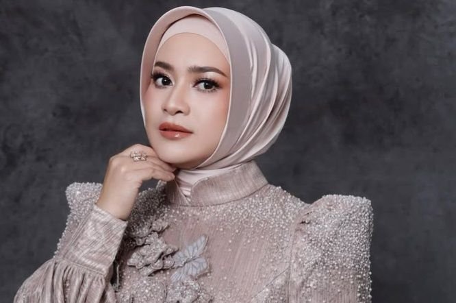 Tak Mau Goyang Saat Nyanyi, Ikke Nurjanah Sempat Dilempari Botol
