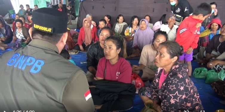 Pengungsi Diminta Waspadai ISPA, Dampak Erupsi Gunung Sinabung
