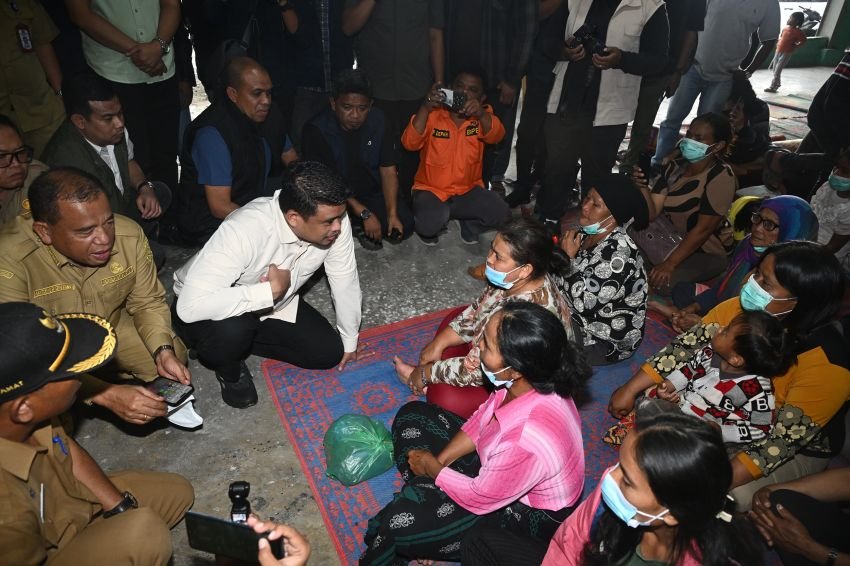 Erupsi Sinabung, Bobby Pastikan Kebutuhan Pengungsi Terpenuhi