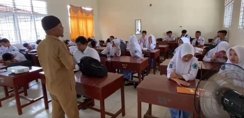 Kualitas Udara Membaik, Peserta Didik Rokan Hulu Kembali Belajar di Sekolah
