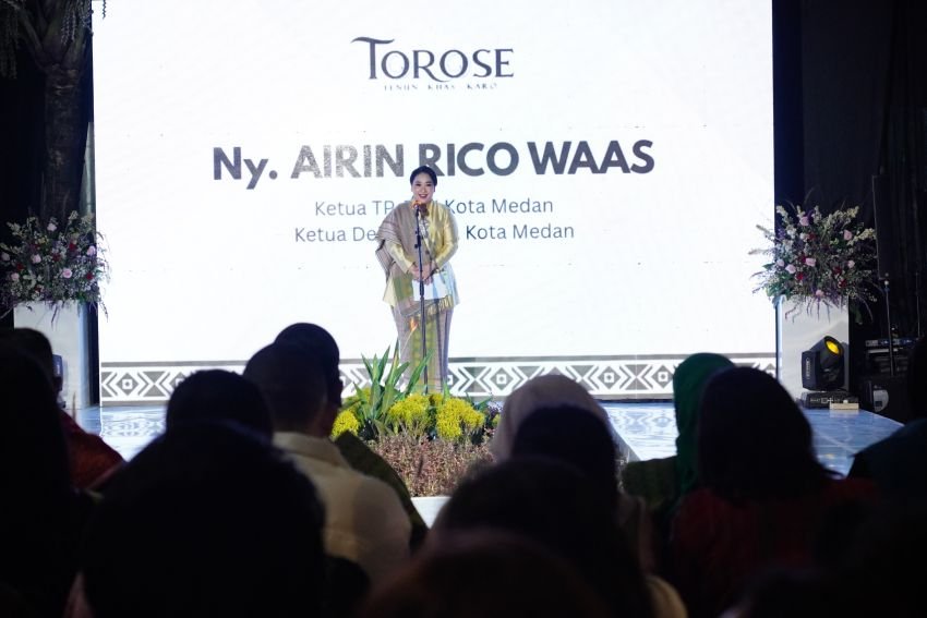Airin Rico Waas Resmikan Gallery Torose untuk Angkat Eksistensi Tenun Karo