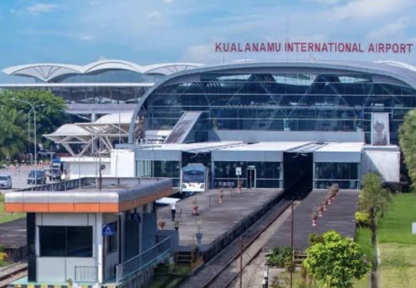 Ratusan Penumpang Tujuan Jakarta Menumpuk di Bandara Kualanamu