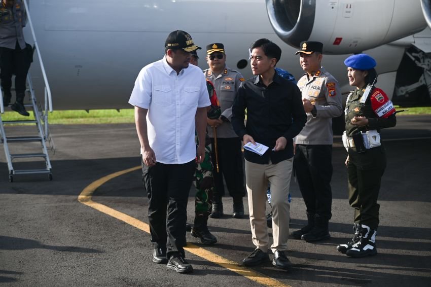 Bobby Dampingi Gibran Tinjau Hunian Tetap dan Infrastruktur di Tapteng