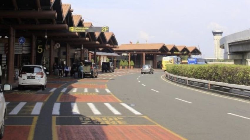 Dampak Abu Vulkanik Gunung Anak Krakatau, Bandara Soekarno-Hatta Ditutup Sementara,