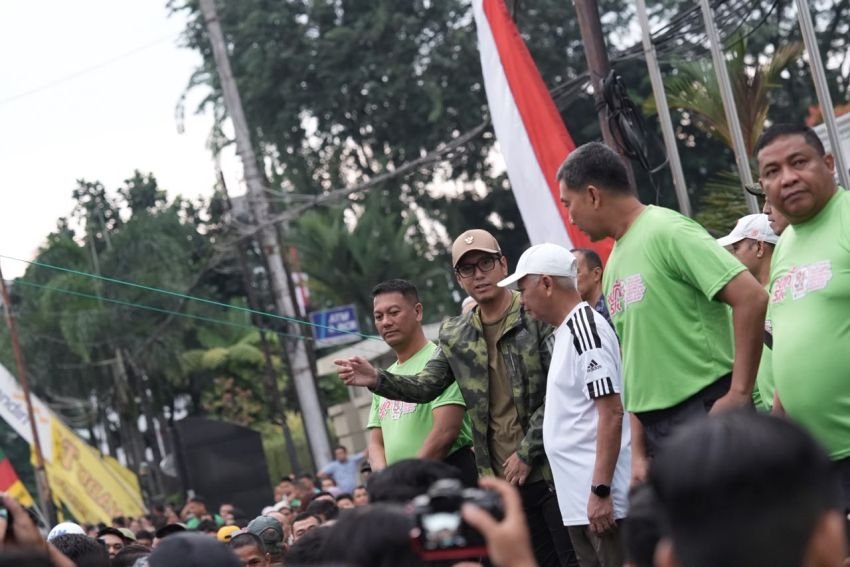 Rico Waas Bersama Pangdam I/BB dan Wagubsu Lepas 20.000 Peserta Fun Run 5K HUT ke-81 TNI di Medan