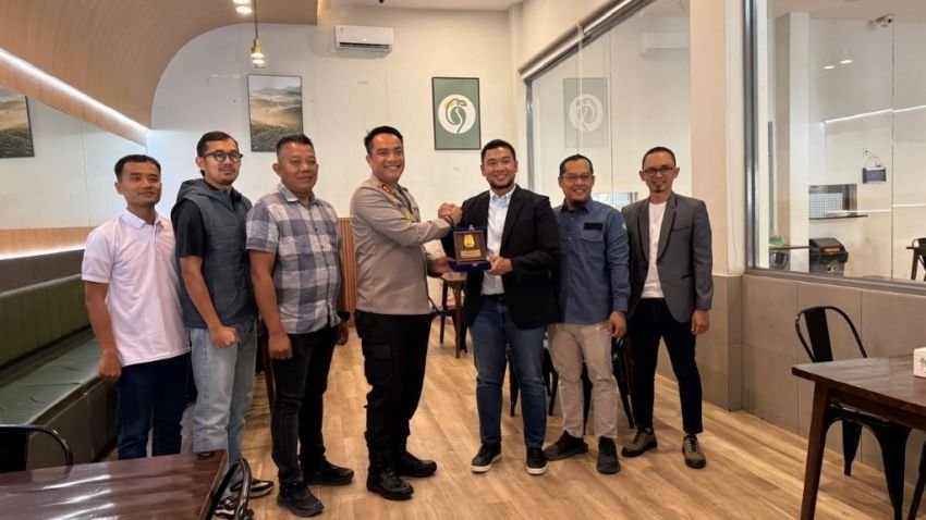 Perkuat Sinergi, Manager PLN UP3 Padangsidimpuan Bersilaturahmi dengan Kapolres