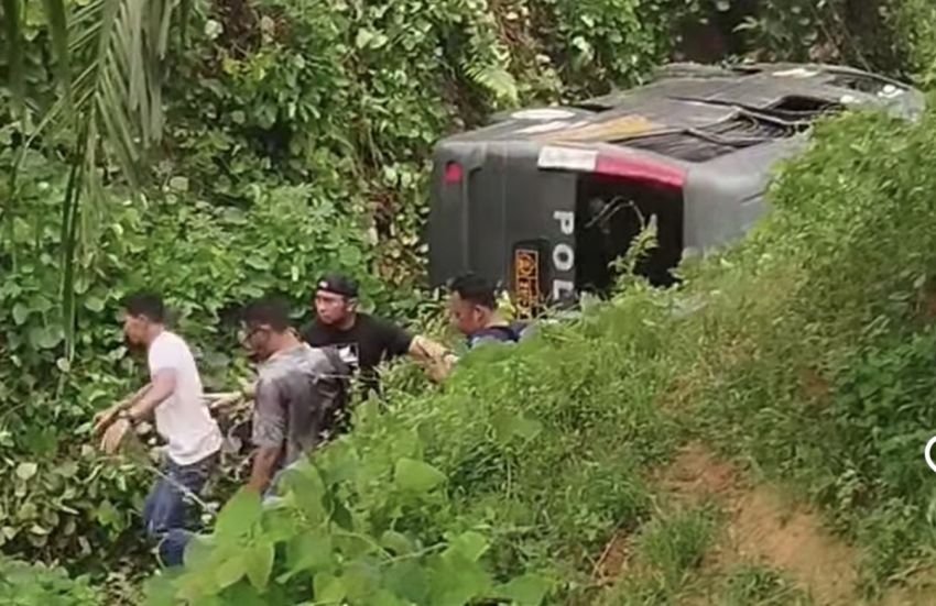 Mobil Tahanan Polres Labuhanbatu Tabrakan, 14 Orang Terluka