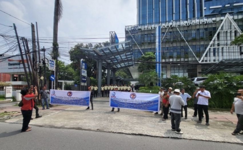 83 Buruh Korban PHK PT PKSS dan BRI Kanwil Medan Demo Tuntut Hak Pesangon