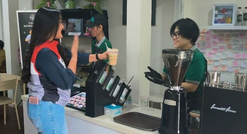 Cafe Disabilitas Ruang Setara, Meracik Kopi dengan Semangat Inklusivitas di Pekanbaru