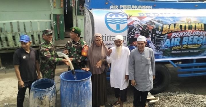Warga Belawan Kesulitan Air Bersih, Kodim 0201/ Medan  Distribusikan 14 Ribu Liter Air Bersih