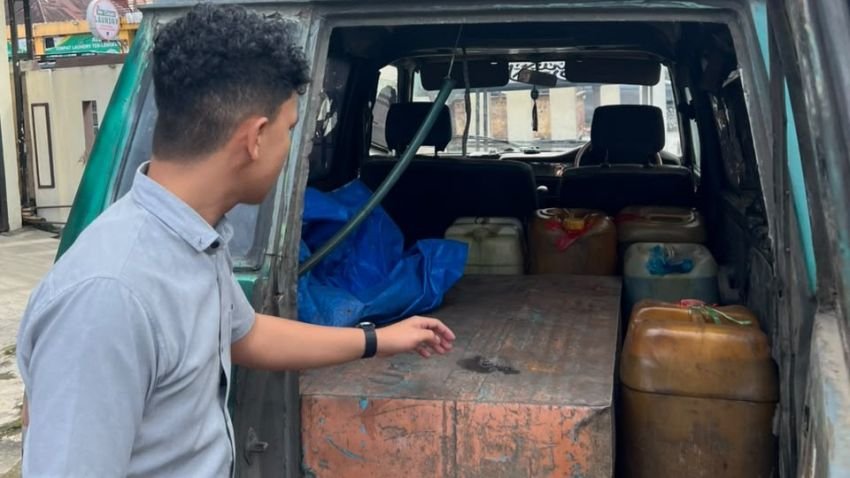Dua Pelajar Angkut 300 Liter Pertalite Gunakan Mobil Modifikasi