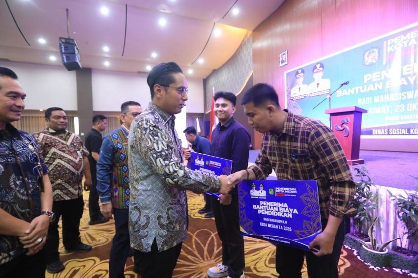 Bantu 214 Mahasiswa Prasejahtera Kuliah, Pemko Medan Salurkan Bantuan Pendidikan Hingga Rp6 Juta per Semester