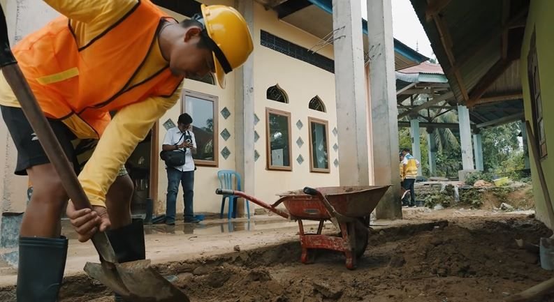 Sepekan Pasca Banjir Bandang Padang, Pembersihan Materil Masih Berlanjut