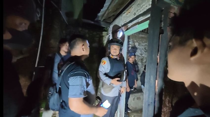 Kapolres Sibolga Pimpina Grebek Sarang Narkoba di Sambas, Petugas Amankan Tiga Pelaku