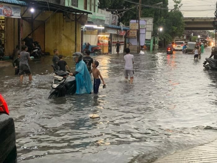 Langganan Banjir, Pemkab Deli Serdang Didesak Segera Normalisasi Drainase di Perumnas Mandala